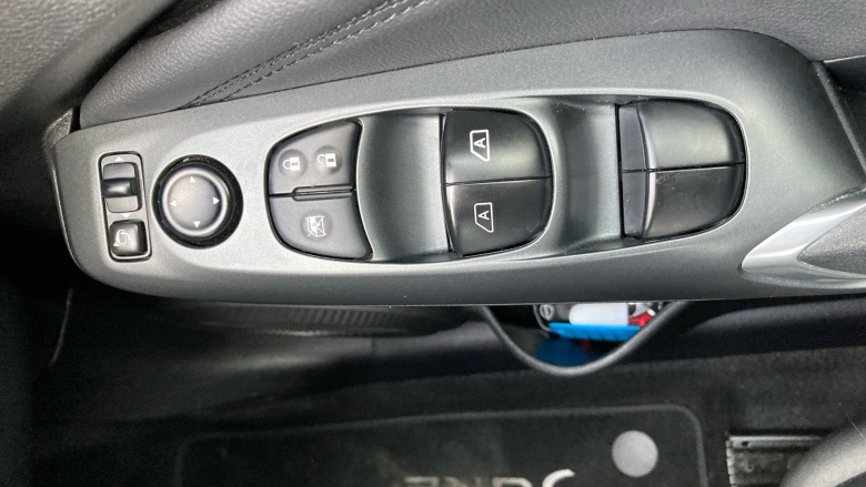 Nissan Juke 1.0 DiG-T N-Connecta 5dr Petrol Hatchback